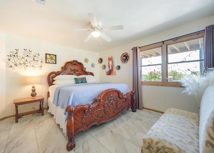 Fredericksburg Retreat With Private Hot Tub And Patio!