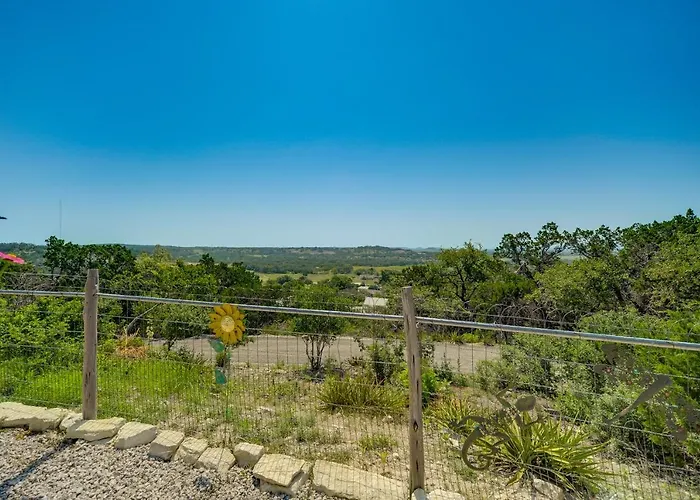 Fredericksburg Retreat With Private Hot Tub And Patio!
