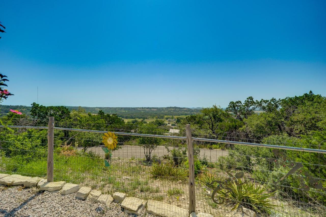 Retreat With Private Hot Tub And Patio!