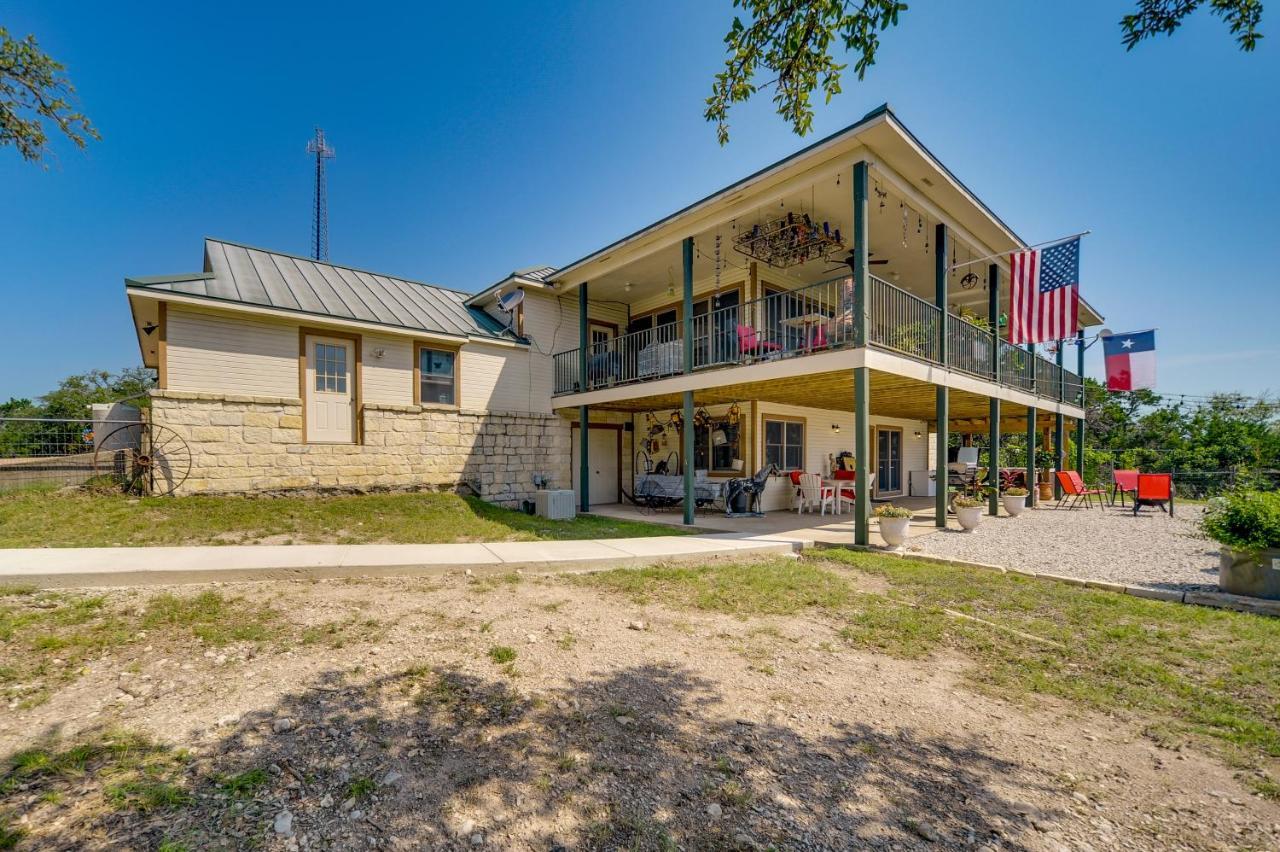 Retreat With Private Hot Tub And Patio! Fredericksburg